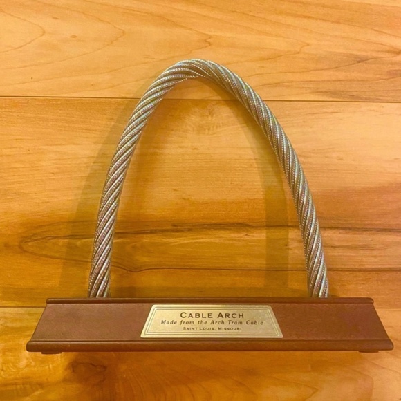Cable Arch made from the Arch Tram Cable—St. Louis, MO - Picture 1 of 9
